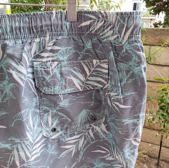 $119 NEW both Men 2XB Caribbean elastic waist swim trunks shorts mesh lining - Picture 13 of 14